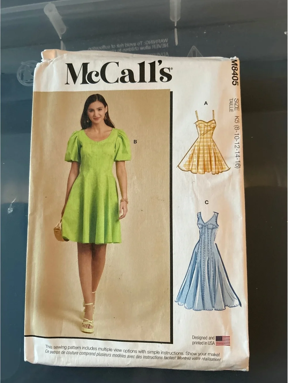 McCall's M8405 Dress Sewing Pattern - Women's Dress with Multiple Sleeve and Sk裙